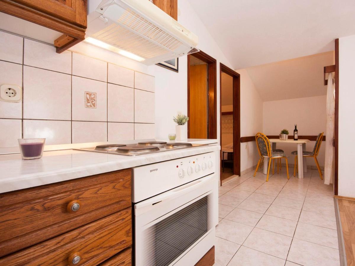 Apartments Skarpa 1601 Рогозница Екстериор снимка