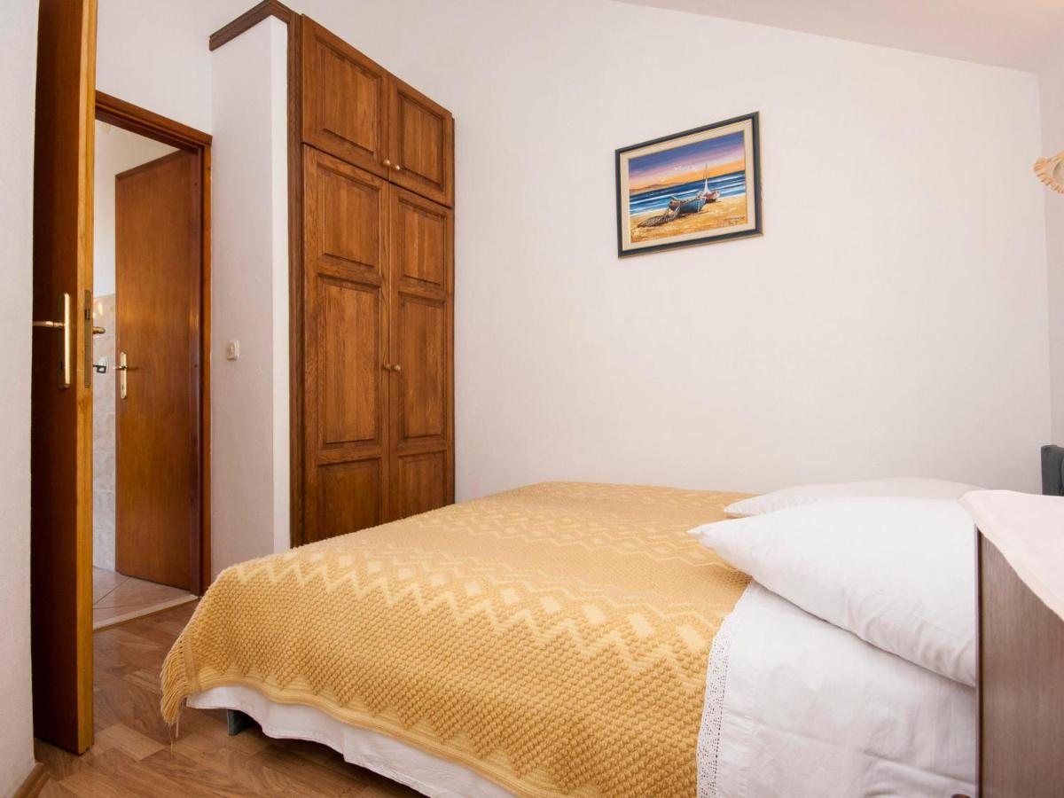 Apartments Skarpa 1601 Рогозница Екстериор снимка