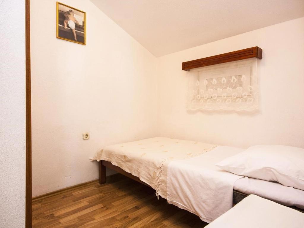 Apartments Skarpa 1601 Рогозница Екстериор снимка