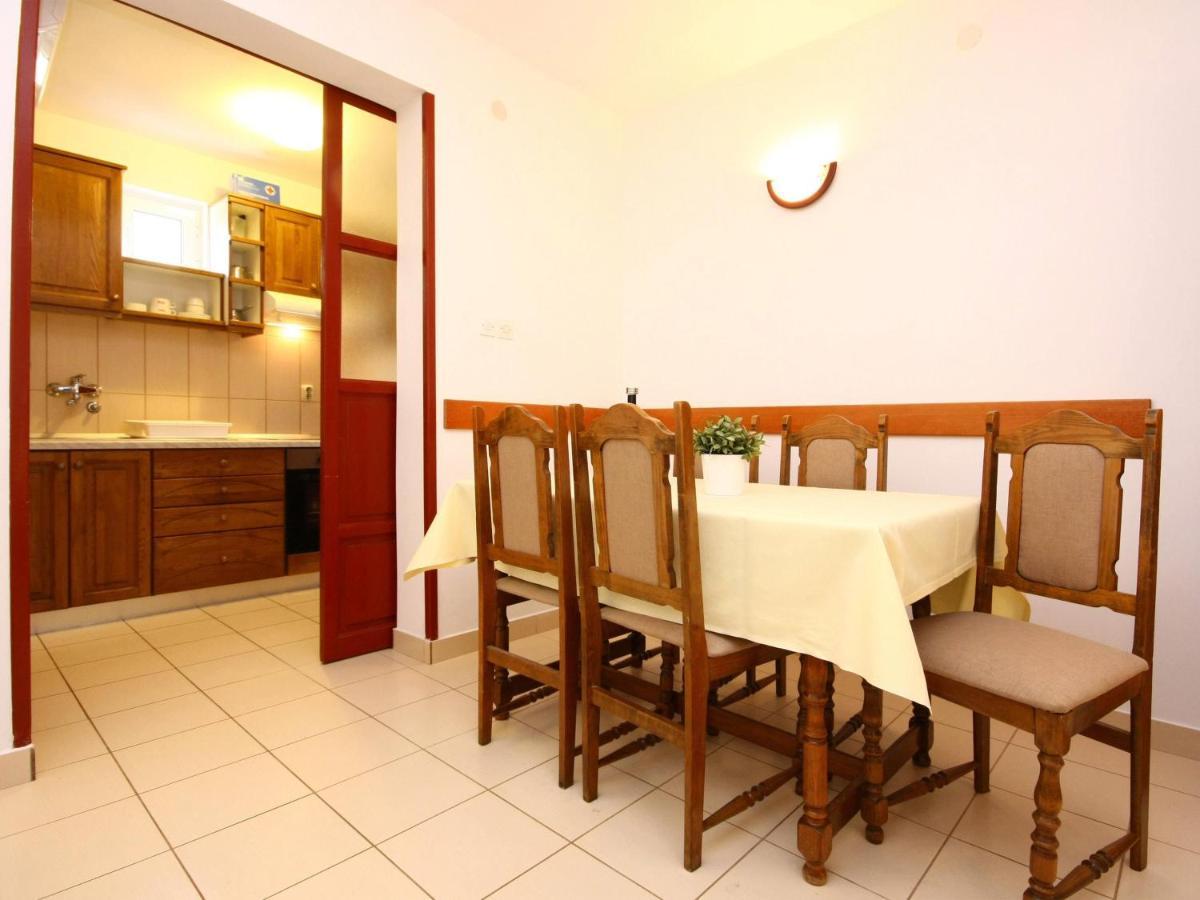 Apartments Skarpa 1601 Рогозница Екстериор снимка