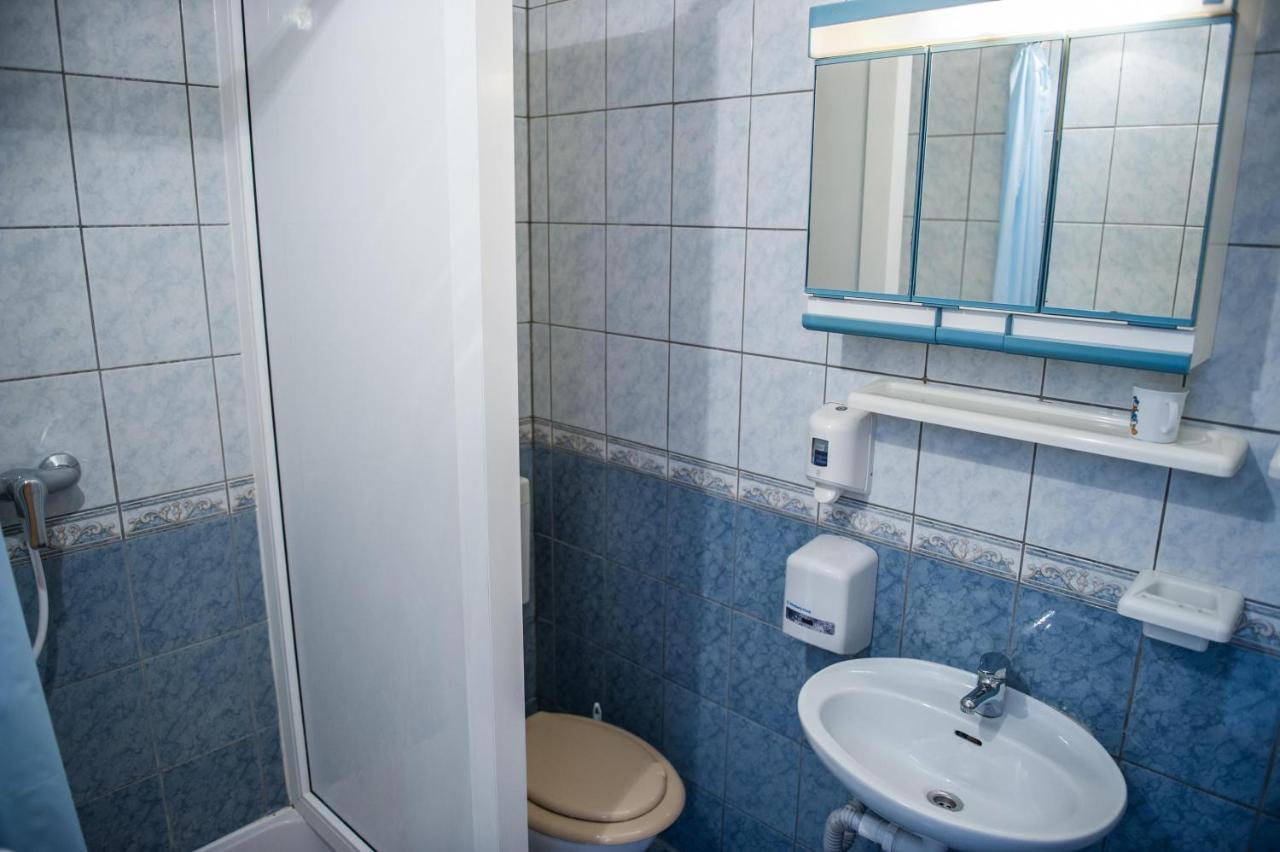 Apartments Skarpa 1601 Рогозница Екстериор снимка