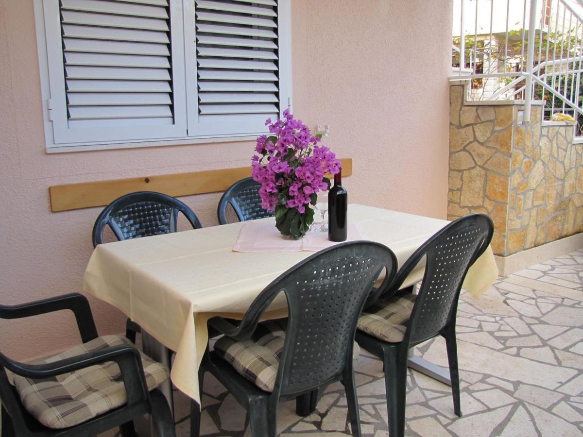 Apartments Skarpa 1601 Рогозница Екстериор снимка